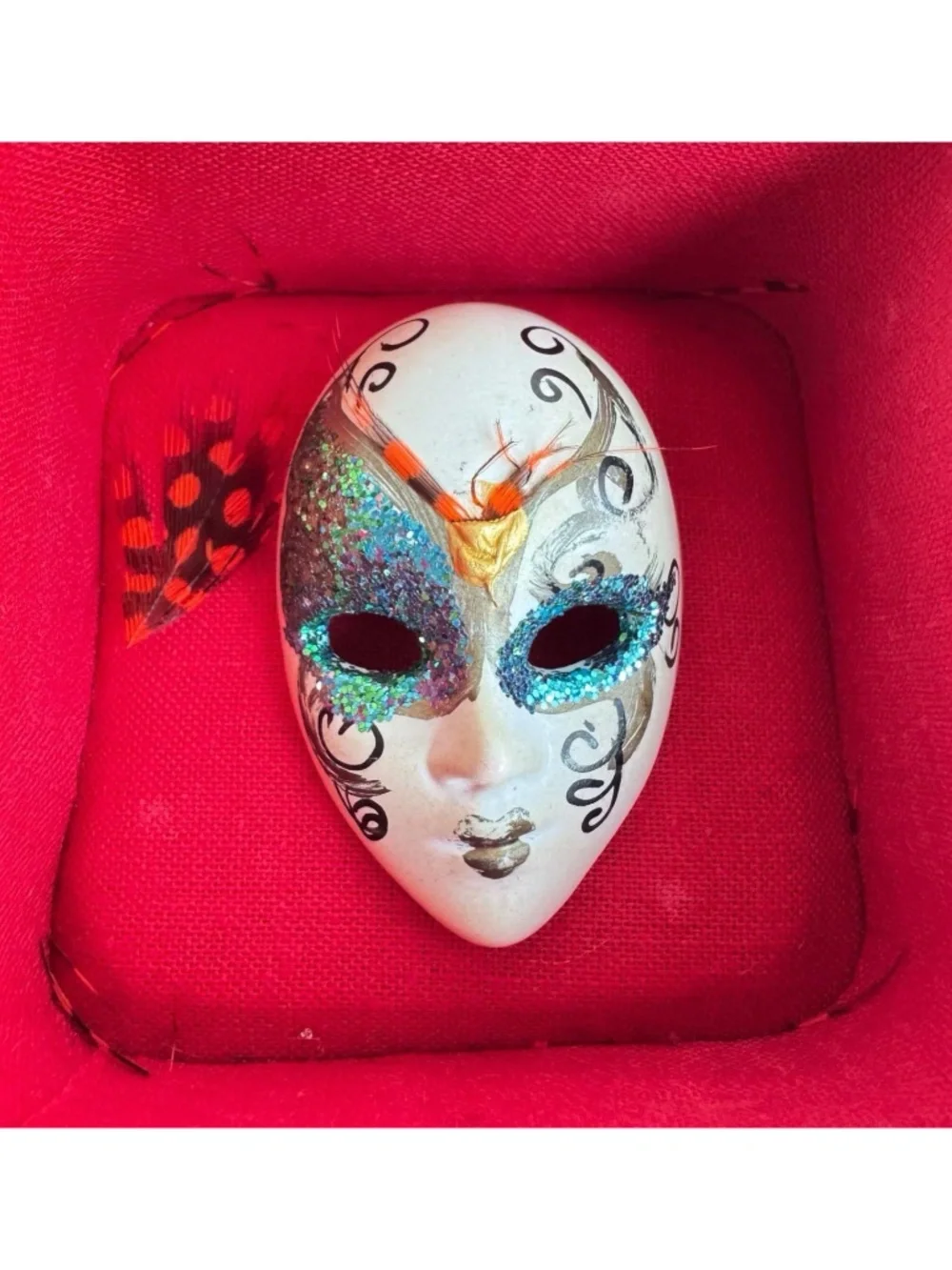 Vtg Venetian Style Masquerade Mask Brooch Pin Mardi Gras Carnival Glitter Boxed